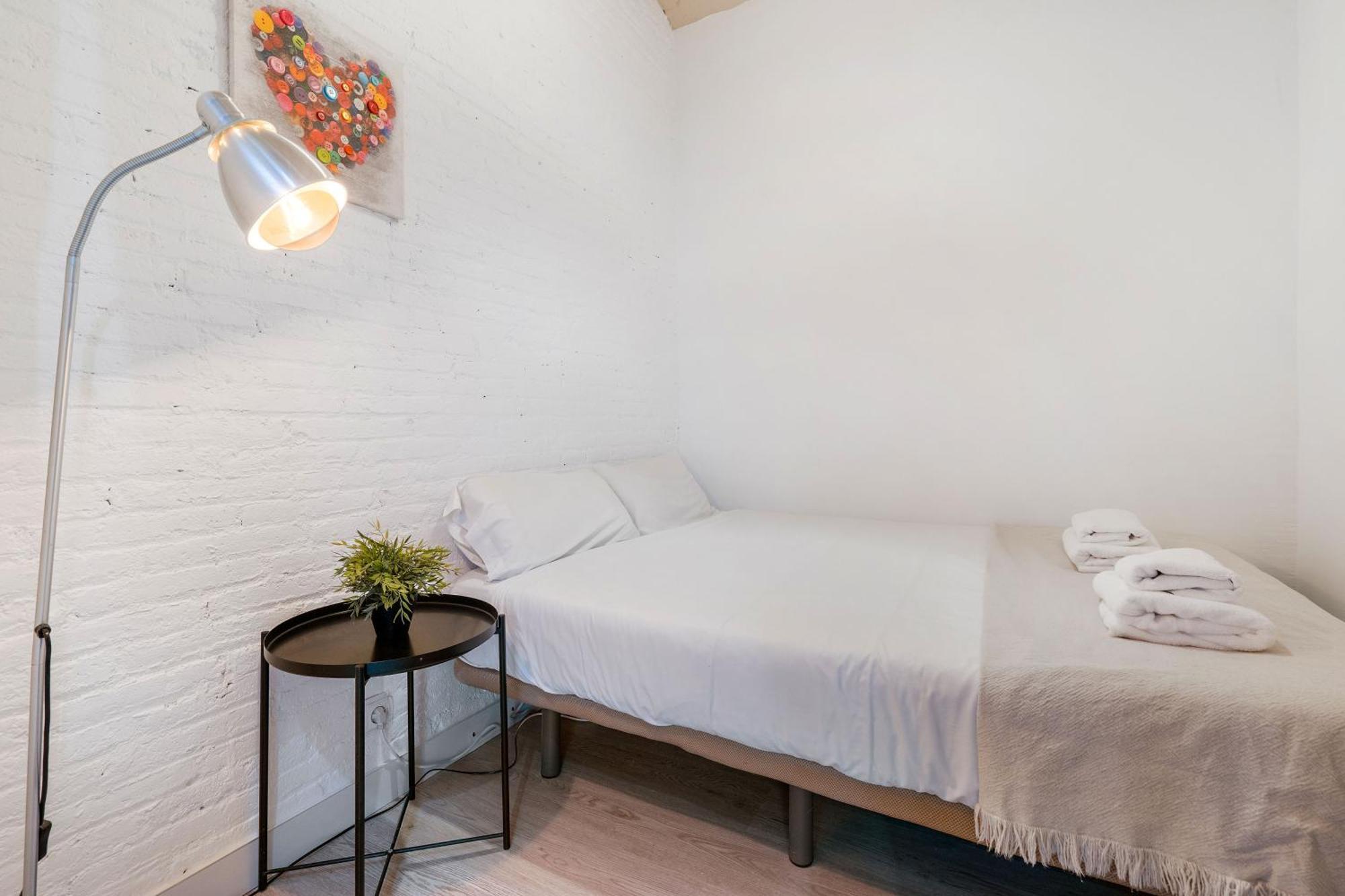 Fridays Flats Retro Chic In Poble Sec Apartment Барселона Екстериор снимка